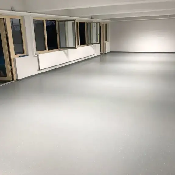 Nach Reinigung, Lackierung und Versieglung 